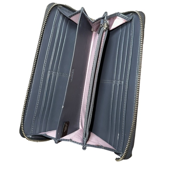 Coach Enamel 2Way Gray Patent Leather Hobo Shoulder Bag Embossed C's & wallet✨ - Picture 15 of 16